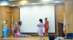 조손 프로젝트 전시 연극치료 관련 사진
